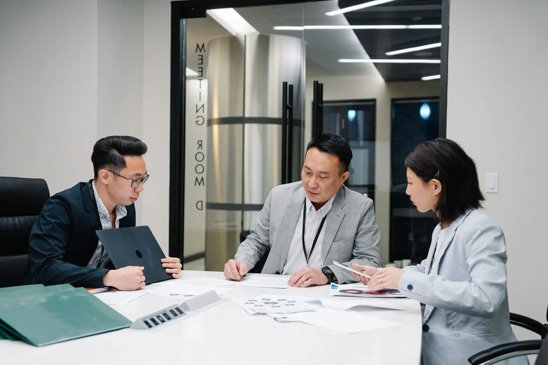 中小企业选择代理记账服务时的财税风险点与防控方案